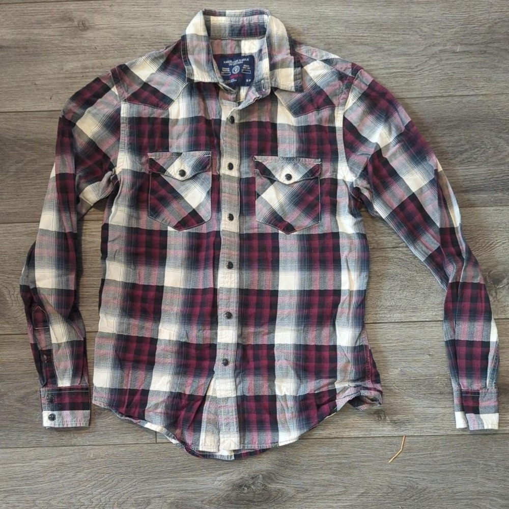 American Eagle women's S western pearl snap plaid shirt burgundy logo long slv